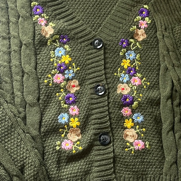 Surprise Song Inspired Cardigan Taylor Swift Swiftie evermore Flowers Green - Picture 2 of 6